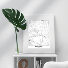 Lade das Bild in den Galerie-Viewer, Bergisch Gladbach Light Poster - Minimal - Vorschau in einem hellen Zimmer auf Möbel positioniert