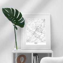 Lade das Bild in den Galerie-Viewer, Bielefeld Light Poster - Minimal - Vorschau in einem hellen Zimmer auf Möbel positioniert