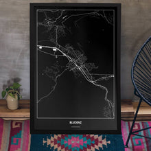 Lade das Bild in den Galerie-Viewer, Bludenz Dark Poster - Minimal - Vorschau aufgestellt auf Boden an grauer Wand angelehnt