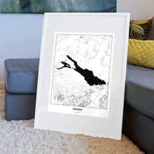 Lade das Bild in den Galerie-Viewer, Bodensee Light Poster - Minimal - Vorschau am Boden auf Couch angelehnt in einem Wohnzimmer