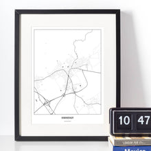 Lade das Bild in den Galerie-Viewer, Eisenstadt Light Poster - Minimal - Vorschau vor weißer Wand zusammen mit Dekoartikeln