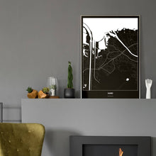 Lade das Bild in den Galerie-Viewer, Hard Dark Poster - Minimal - Vorschau in einem eleganten Zimmer mit Kamin und grauer Wandfarbe