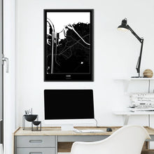 Lade das Bild in den Galerie-Viewer, Hard Dark Poster - Minimal - Vorschau über Schreibtisch vor einer weißen Wand