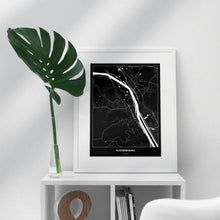 Lade das Bild in den Galerie-Viewer, Klosterneuburg Dark Poster - Minimal - Vorschau in einem hellen Zimmer auf Möbel positioniert