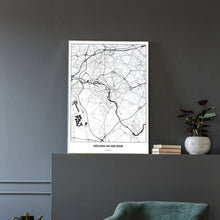 Lade das Bild in den Galerie-Viewer, Mülheim an der Ruhr Light Poster - Minimal - Vorschau in einem eleganten Zimmer mit Sessel und grauer Wand