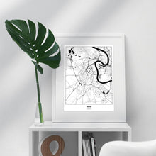 Lade das Bild in den Galerie-Viewer, Neuss Light Poster - Minimal - Vorschau in einem hellen Zimmer auf Möbel positioniert