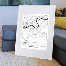 Lade das Bild in den Galerie-Viewer, Offenbach am Main Light Poster - Minimal - Vorschau am Boden auf Couch angelehnt in einem Wohnzimmer