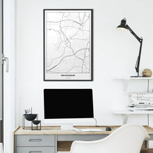 Lade das Bild in den Galerie-Viewer, Perchtoldsdorf Light Poster - Minimal - Vorschau über Schreibtisch vor einer weißen Wand