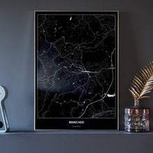 Lade das Bild in den Galerie-Viewer, Remscheid Dark Poster - Minimal - Vorschau neben Dekoartikeln vor dunkelgrauer Wand