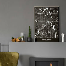 Lade das Bild in den Galerie-Viewer, Saint Paul, Minnesota Dark Poster - Minimal - Vorschau in einem eleganten Zimmer mit Kamin und grauer Wandfarbe
