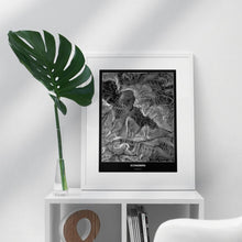 Lade das Bild in den Galerie-Viewer, Schneeberg Dark Poster - Minimal - Vorschau in einem hellen Zimmer auf Möbel positioniert
