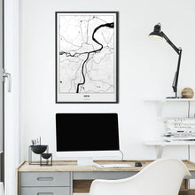 Lade das Bild in den Galerie-Viewer, Steyr Light Poster - Minimal - Vorschau über Schreibtisch vor einer weißen Wand
