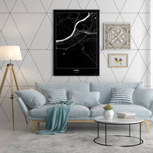Lade das Bild in den Galerie-Viewer, Wörgl Dark Poster - Minimal - Vorschau in einem hell eingerichtetem Wohnzimmer