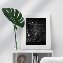 Lade das Bild in den Galerie-Viewer, Braunschweig Dark Poster - Minimal - Vorschau in einem hellen Zimmer auf Möbel positioniert
