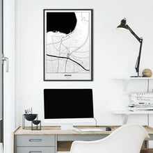 Lade das Bild in den Galerie-Viewer, Bregenz Light Poster - Minimal - Vorschau über Schreibtisch vor einer weißen Wand
