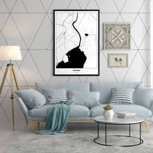 Lade das Bild in den Galerie-Viewer, Gmunden Light Poster - Minimal - Vorschau in einem hell eingerichtetem Wohnzimmer
