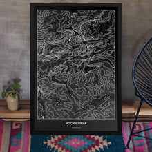 Lade das Bild in den Galerie-Viewer, Hochschwab Dark Poster - Minimal - Vorschau aufgestellt auf Boden an grauer Wand angelehnt
