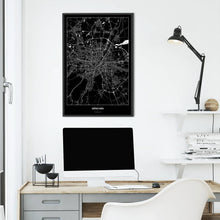 Lade das Bild in den Galerie-Viewer, München Dark Poster - Minimal - Vorschau über Schreibtisch vor einer weißen Wand
