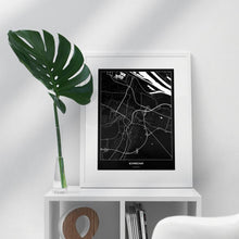 Lade das Bild in den Galerie-Viewer, Schwechat Dark Poster - Minimal - Vorschau in einem hellen Zimmer auf Möbel positioniert
