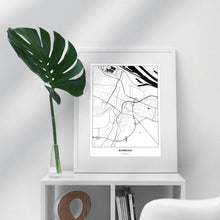 Lade das Bild in den Galerie-Viewer, Schwechat Light Poster - Minimal - Vorschau in einem hellen Zimmer auf Möbel positioniert

