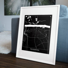 Lade das Bild in den Galerie-Viewer, Tulln an der Donau Dark Poster - Minimal - Vorschau in einem Wohnzimmer am Boden aufgestellt und auf der Couch angelehnt
