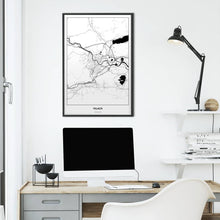 Lade das Bild in den Galerie-Viewer, Villach Light Poster - Minimal - Vorschau über Schreibtisch vor einer weißen Wand
