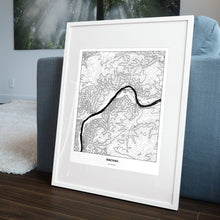 Lade das Bild in den Galerie-Viewer, Wachau Light Poster - Minimal - Vorschau in einem Wohnzimmer am Boden aufgestellt und auf der Couch angelehnt
