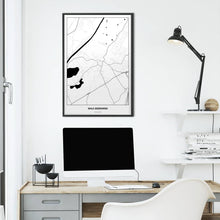 Lade das Bild in den Galerie-Viewer, Wals-Siezenheim Light Poster - Minimal - Vorschau über Schreibtisch vor einer weißen Wand
